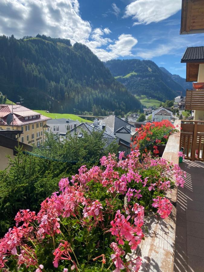 Amalia Apartment Santa Cristina Val Gardena Luaran gambar
